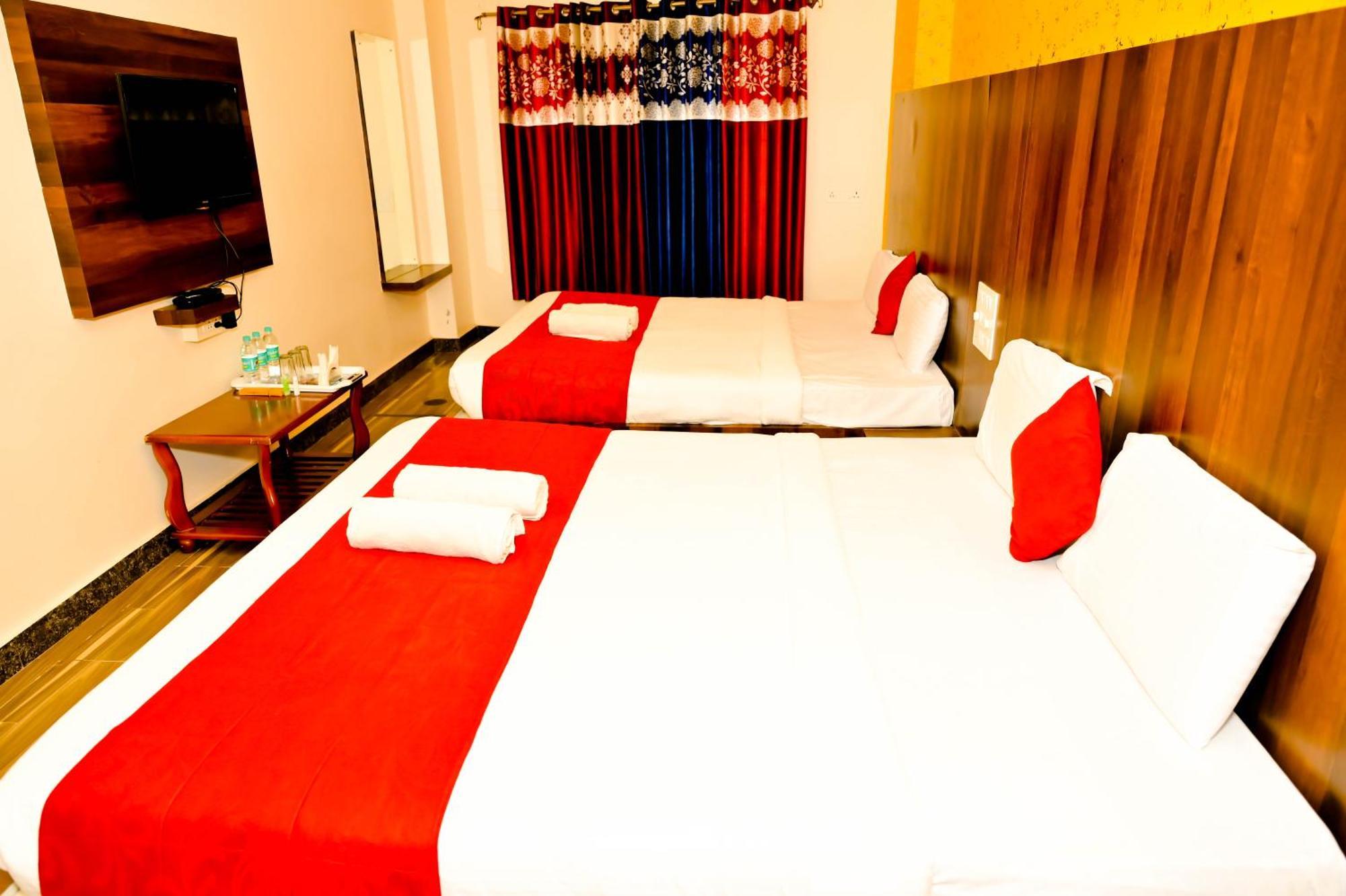 Hotel Townhouse Mk Chikmagalūr Zewnętrze zdjęcie