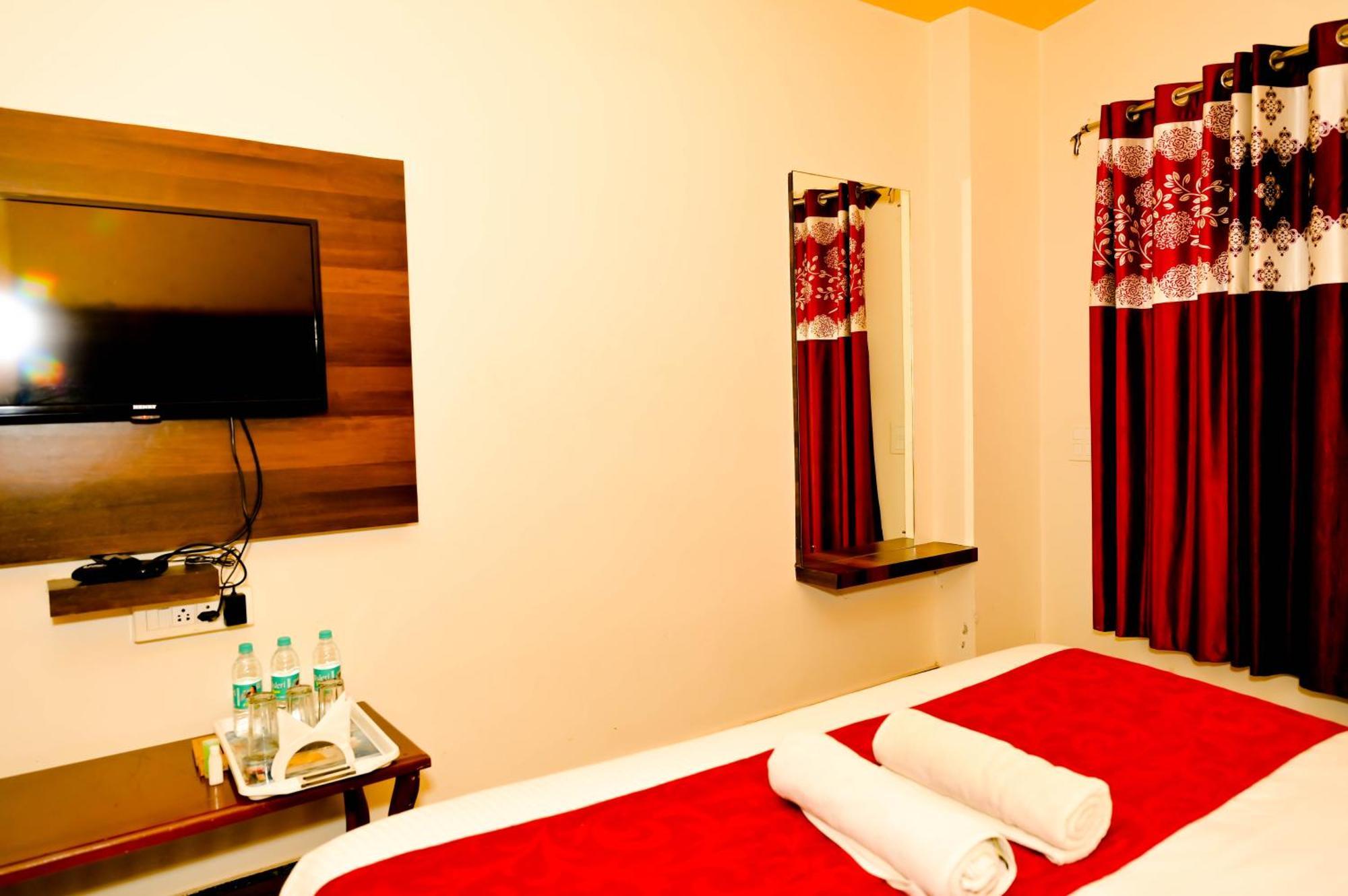 Hotel Townhouse Mk Chikmagalūr Zewnętrze zdjęcie