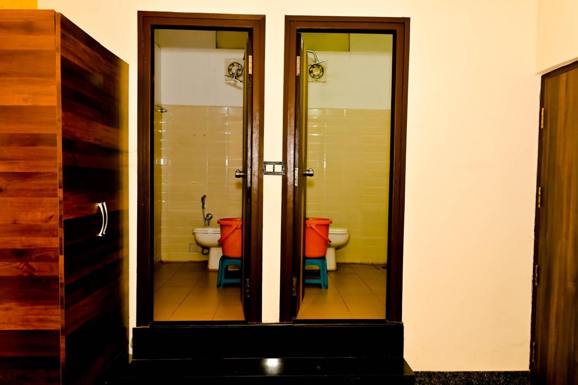 Hotel Townhouse Mk Chikmagalūr Zewnętrze zdjęcie