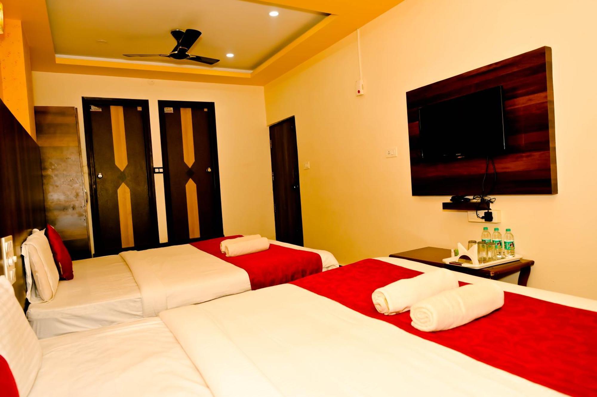 Hotel Townhouse Mk Chikmagalūr Zewnętrze zdjęcie