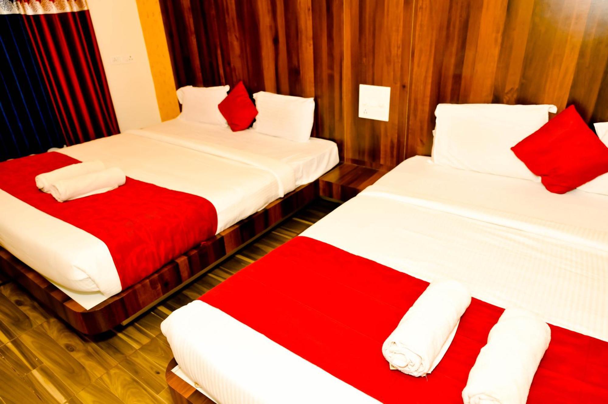 Hotel Townhouse Mk Chikmagalūr Zewnętrze zdjęcie