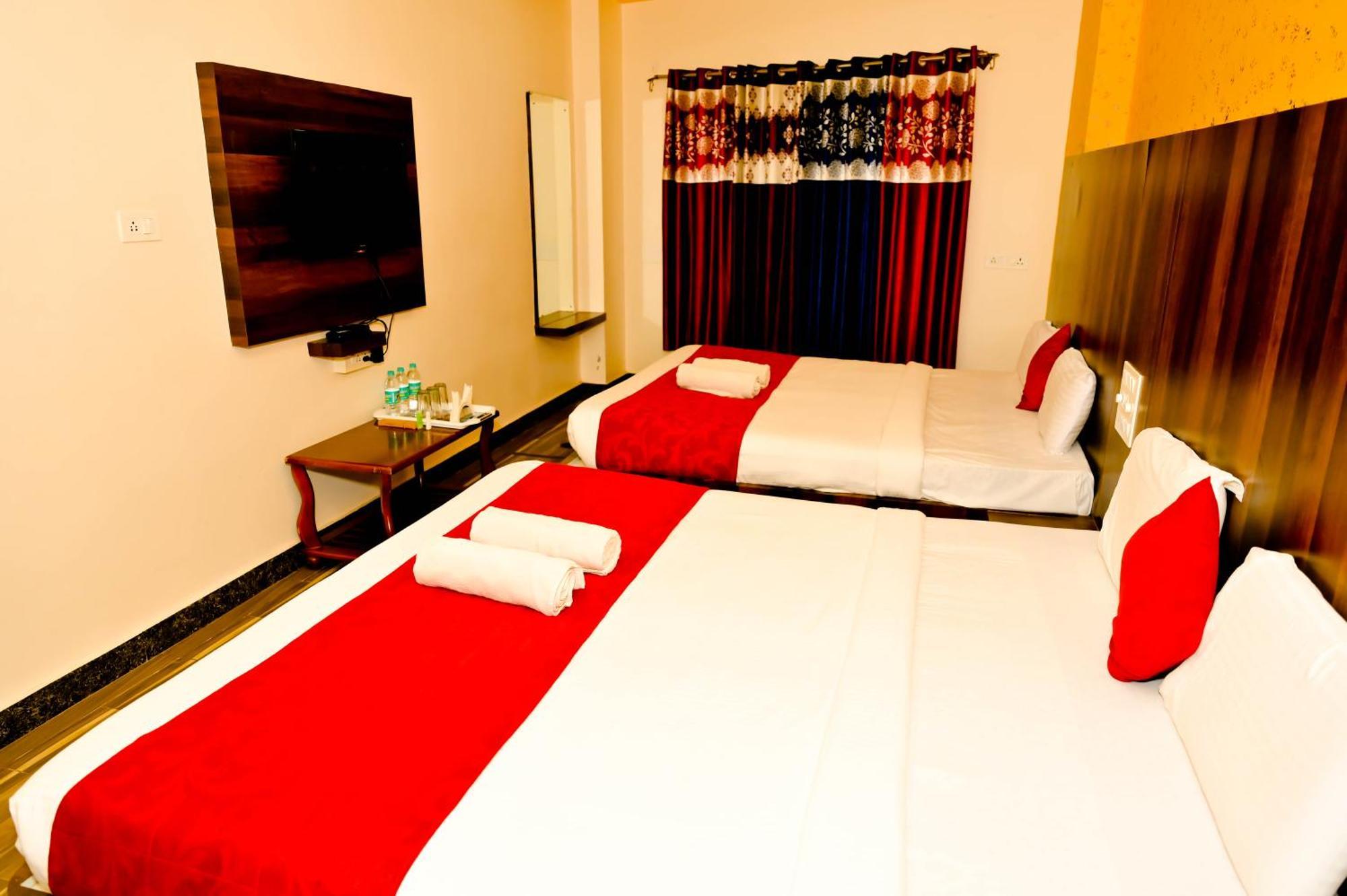 Hotel Townhouse Mk Chikmagalūr Zewnętrze zdjęcie