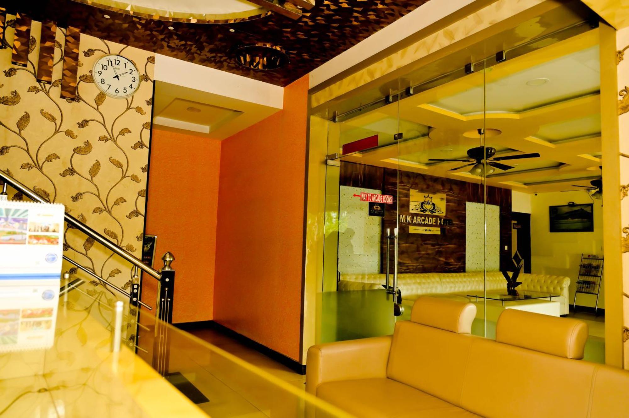 Hotel Townhouse Mk Chikmagalūr Zewnętrze zdjęcie