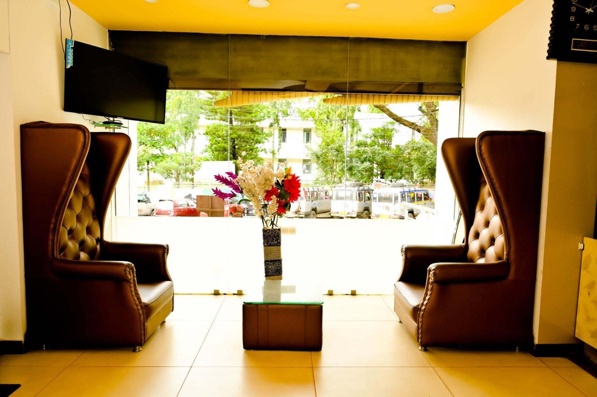 Hotel Townhouse Mk Chikmagalūr Zewnętrze zdjęcie