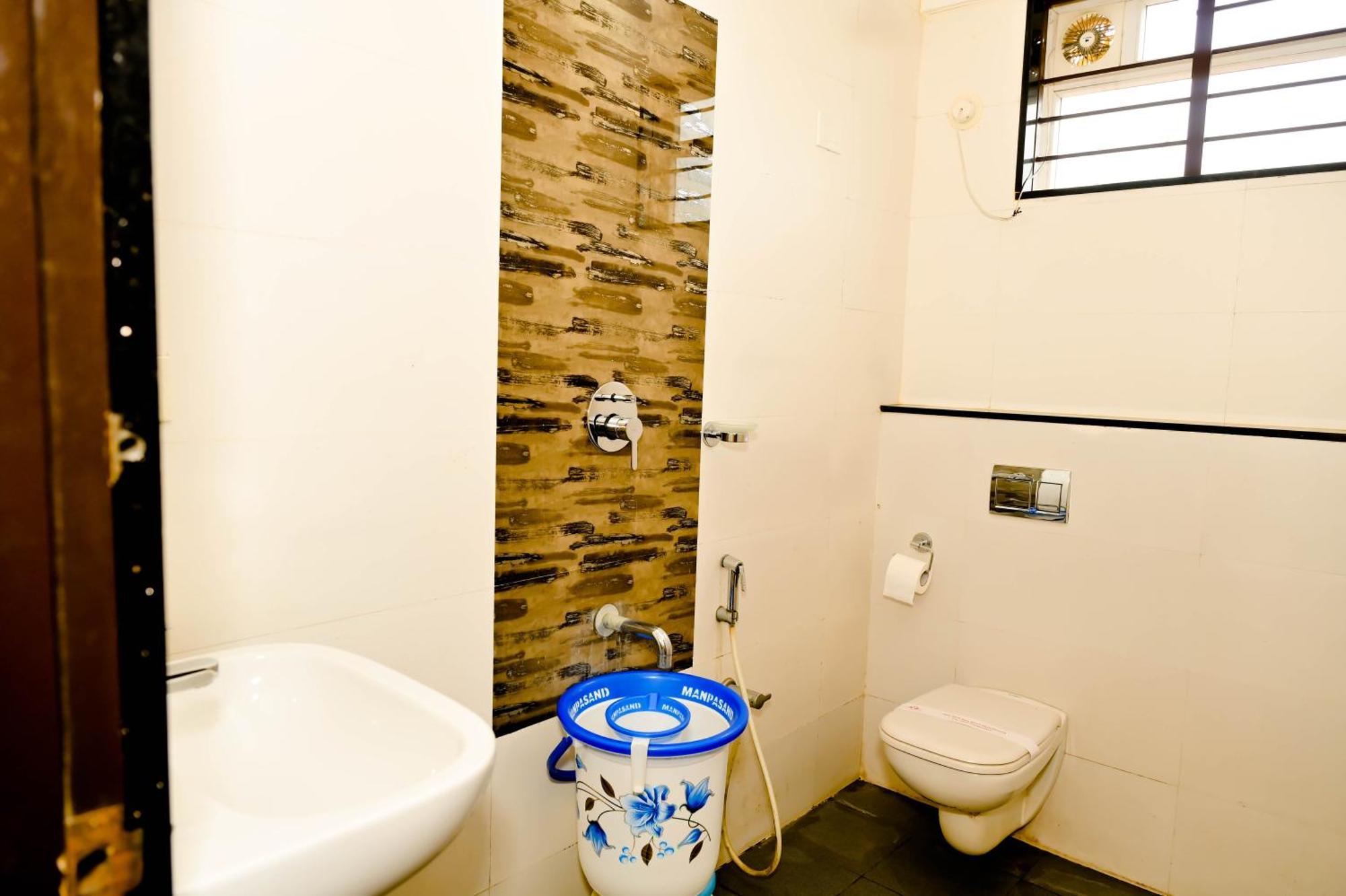 Hotel Townhouse Mk Chikmagalūr Zewnętrze zdjęcie