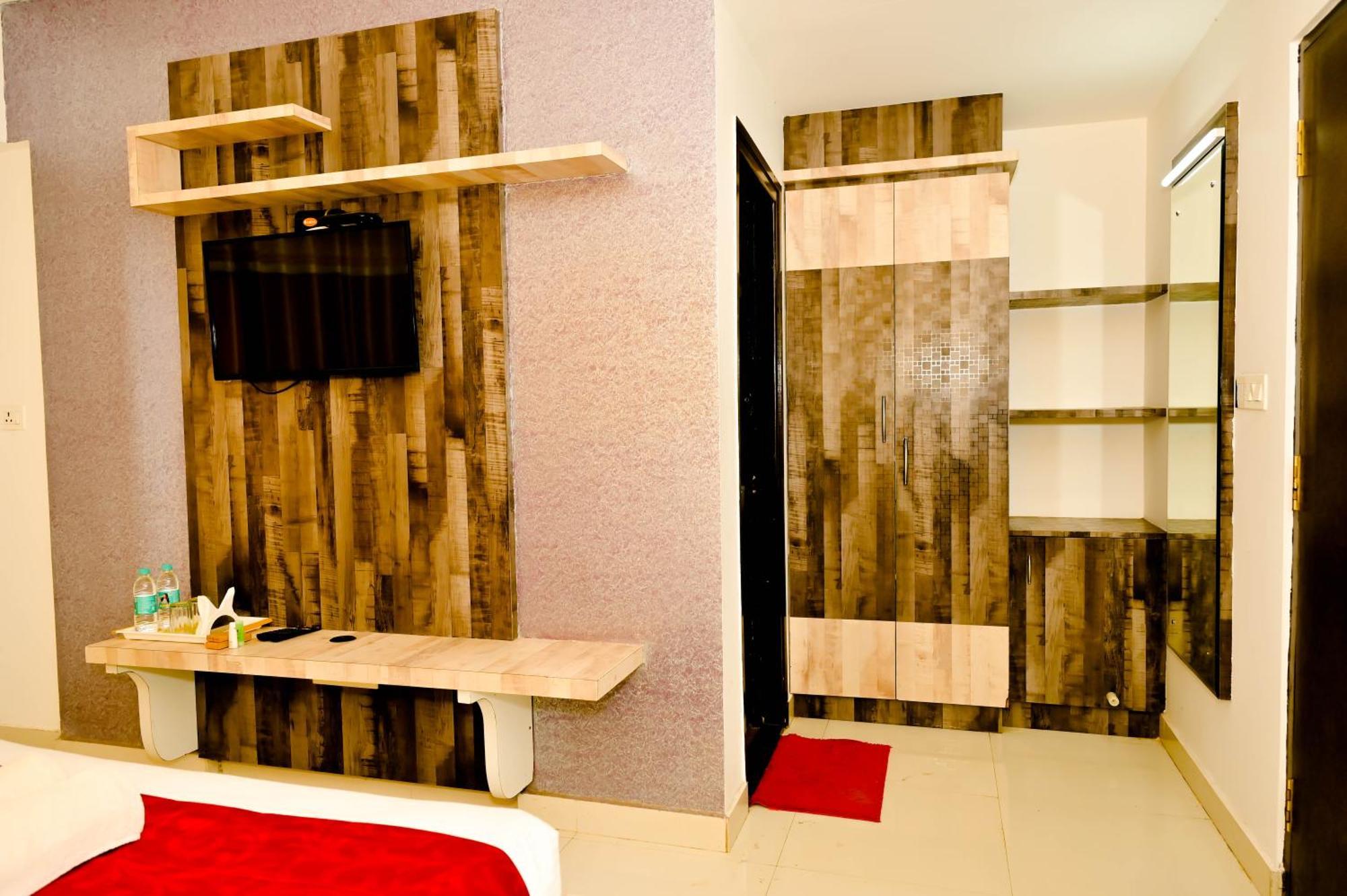 Hotel Townhouse Mk Chikmagalūr Zewnętrze zdjęcie