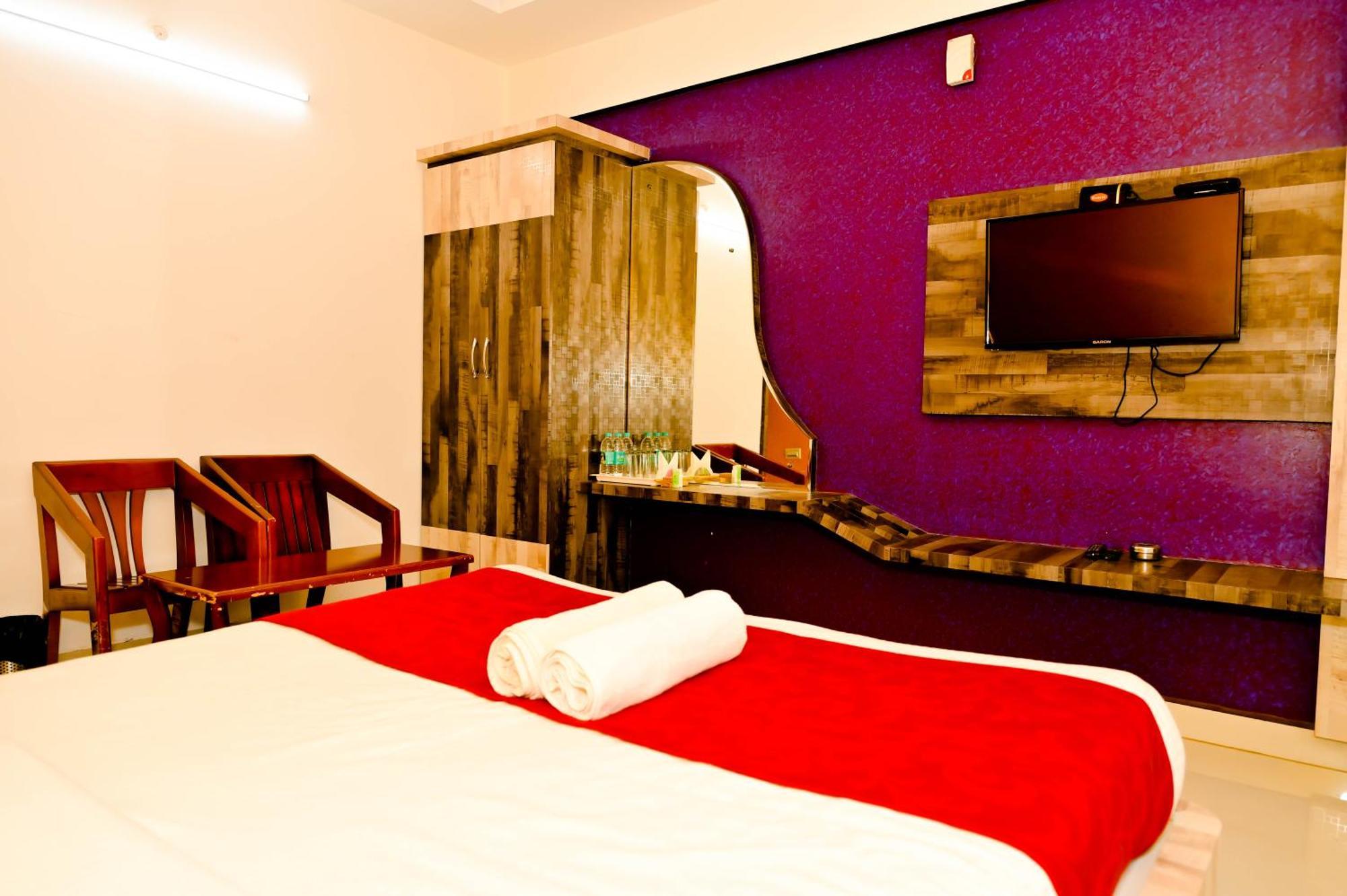 Hotel Townhouse Mk Chikmagalūr Zewnętrze zdjęcie