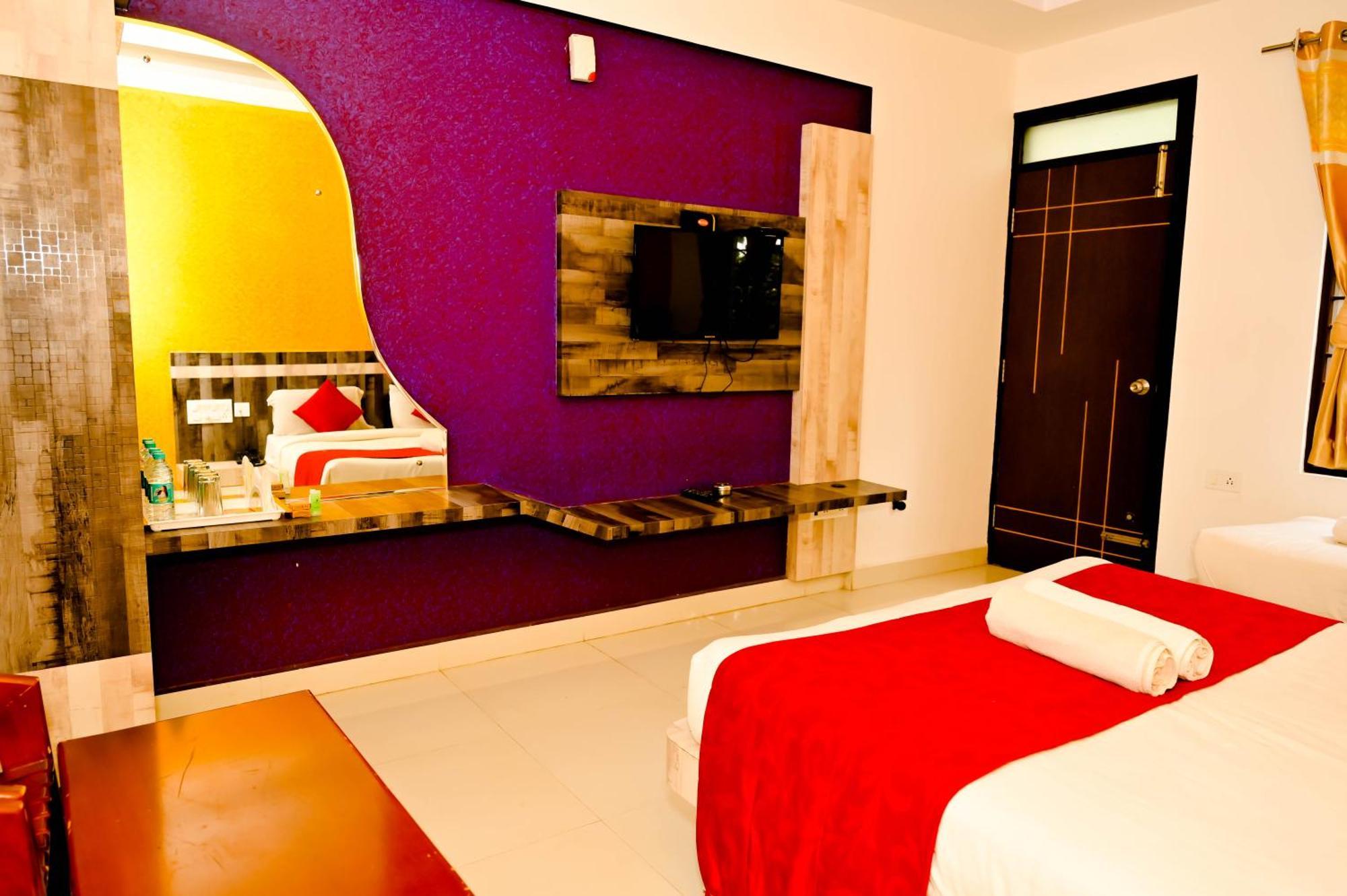 Hotel Townhouse Mk Chikmagalūr Zewnętrze zdjęcie
