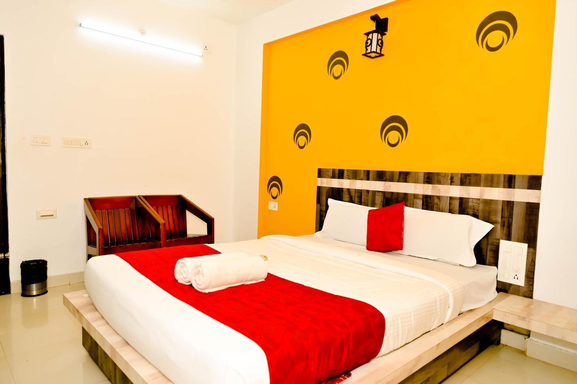 Hotel Townhouse Mk Chikmagalūr Zewnętrze zdjęcie