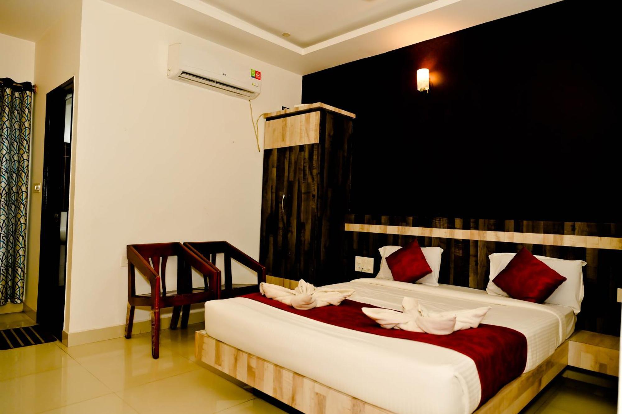 Hotel Townhouse Mk Chikmagalūr Zewnętrze zdjęcie